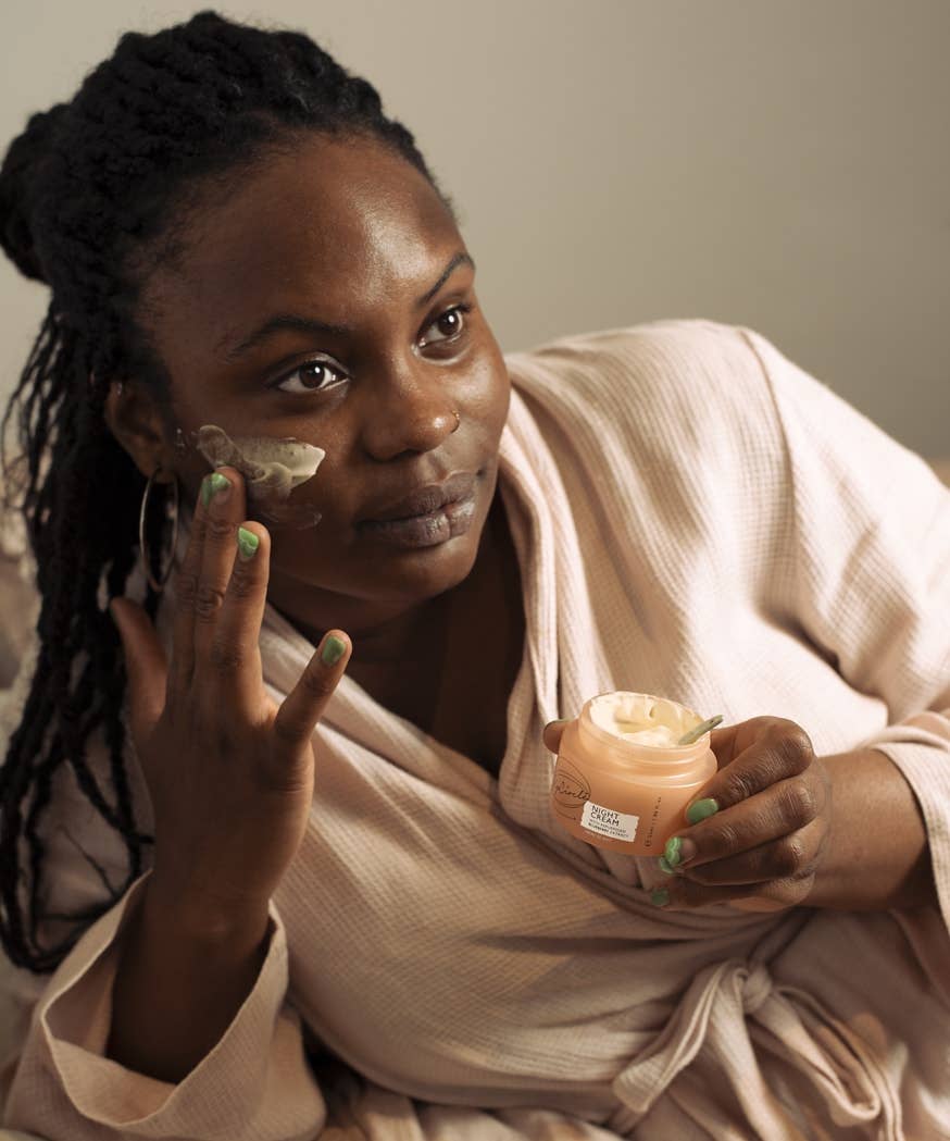 UpCircle USA - Vente Crèmes de nuit - Crème de Nuit Spa Anti-Âge Éco Acide Hyaluronique, Niacinamide Cadeau de Noël9