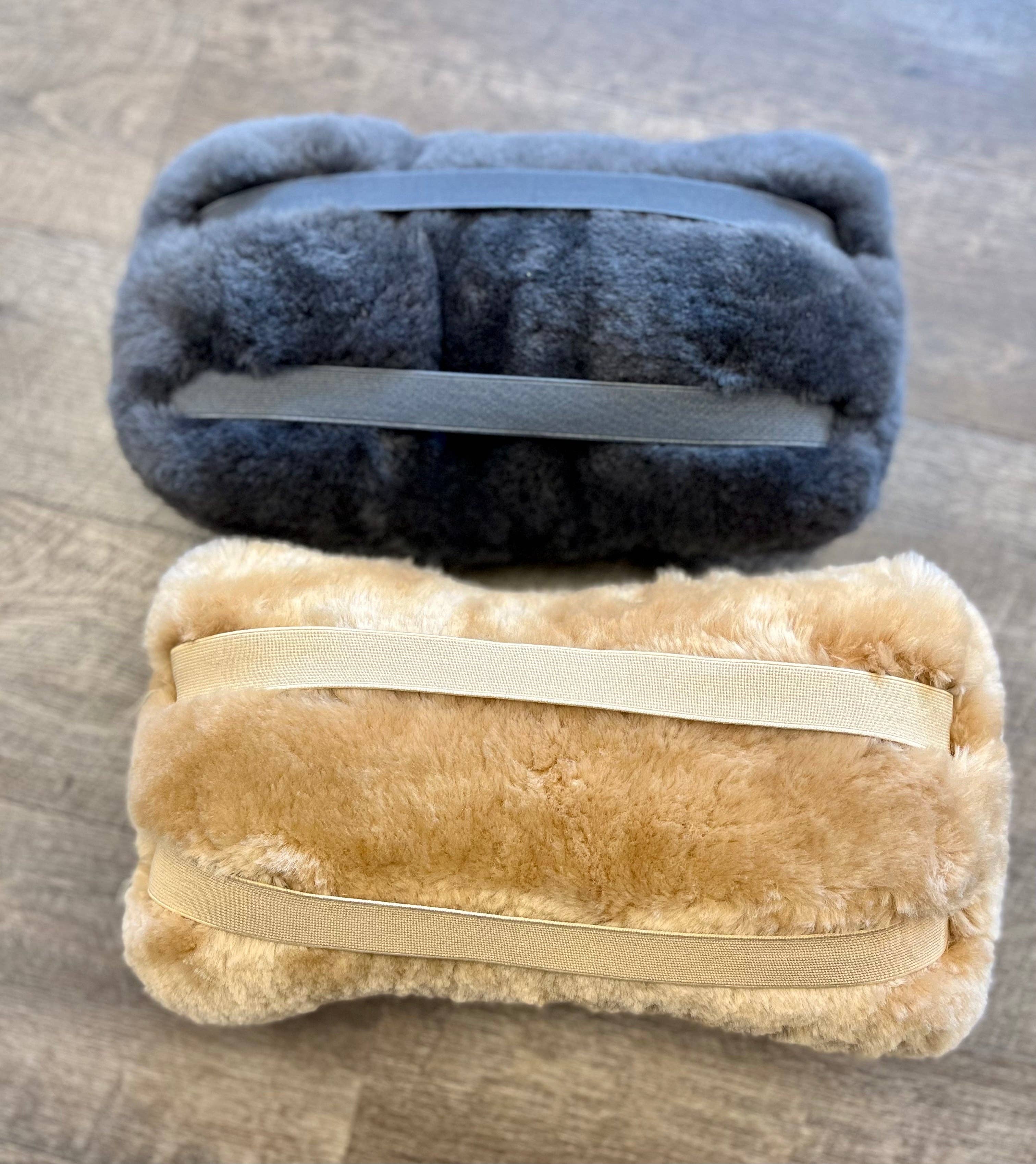 SuperLamb Footwear – wholesale Travel pillow – Sheepskin Headrest Neck Pillow7