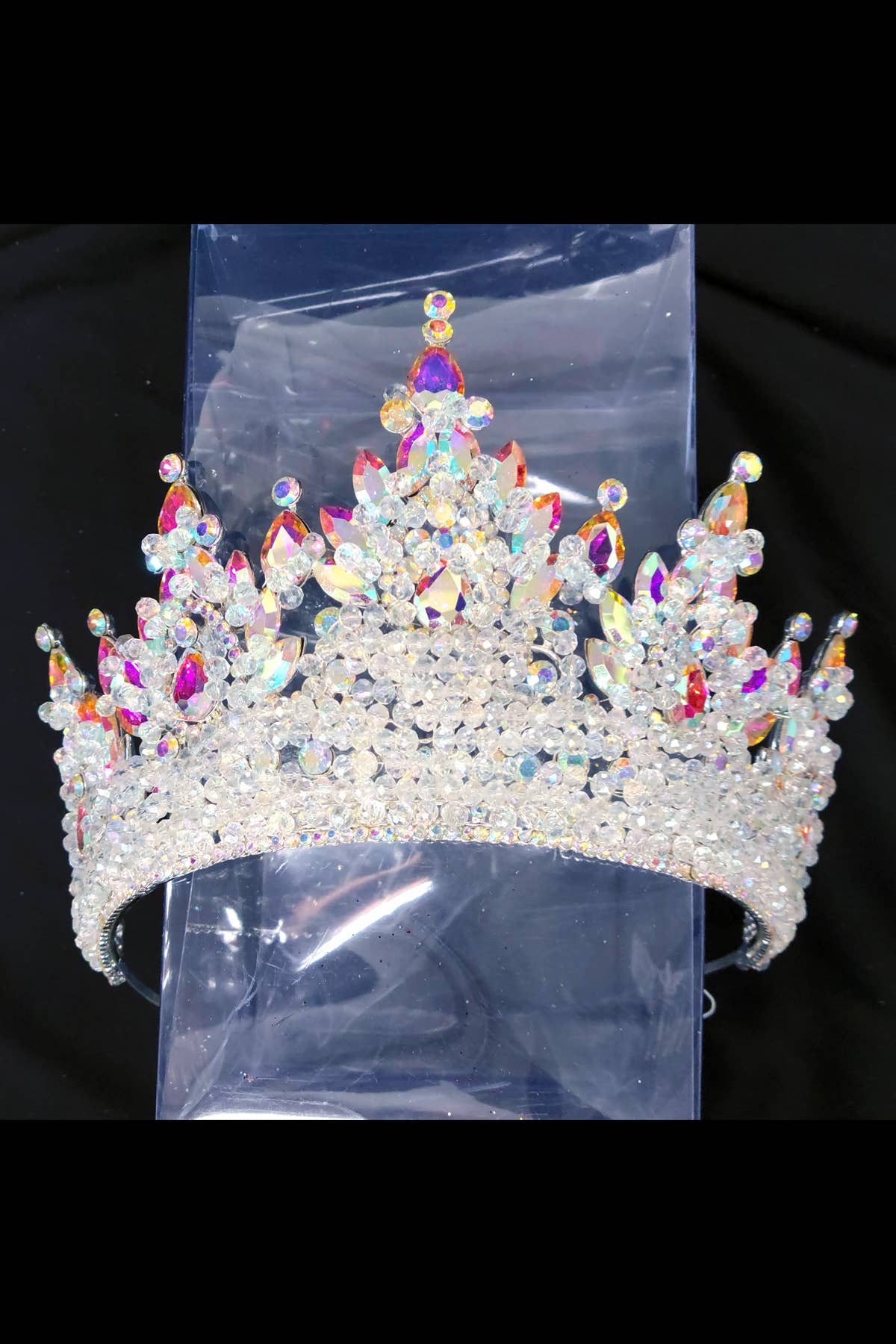 Chicas - Wholesale Tiara - Women's - Beautiful metal tiara with crystal balls and jewels HT9771