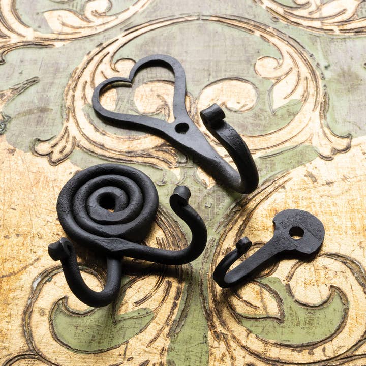 Blue Ocean Traders - Wholesale Wall Hook - Blacksmith's Heart Hook1