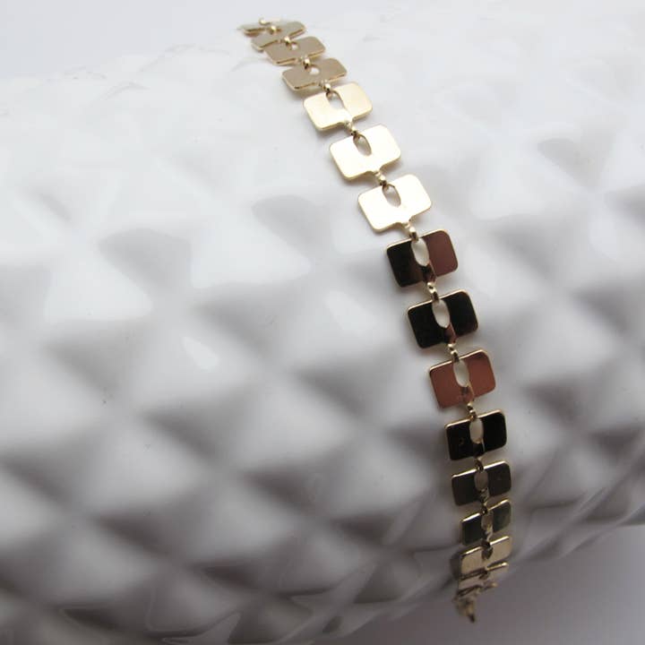 Simple POP bracelet for wholesale by Luna Cox