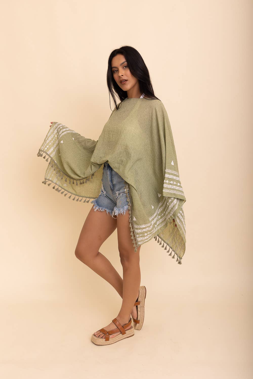 Leto Accessories – wholesale Tunika - Dam – Luftig tunika med aztekisk brodyr1