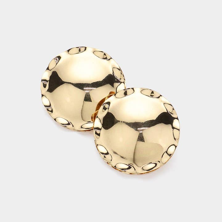 Boucles d'oreilles à disque Hammered Meatal Edge pour la vente par Sensibling Corp.