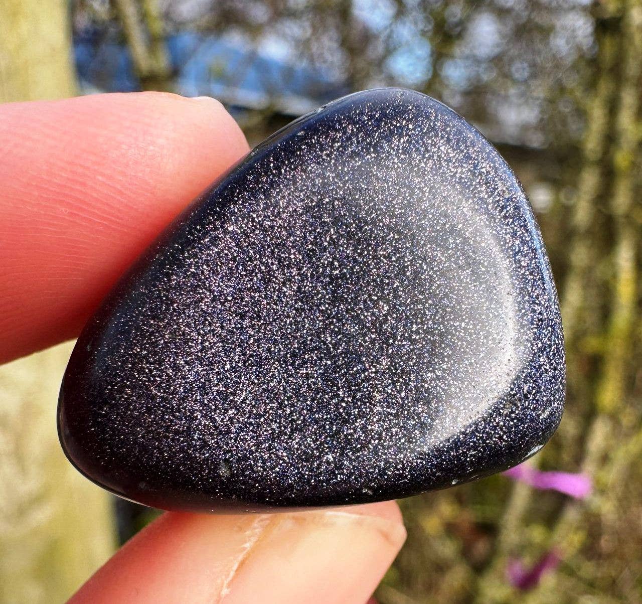 Elf Kendal Hippies - Wholesale Spiritual Stone/Crystal - Goldstone tumble 15-25mm blue sparkly wishing stone elf UK4