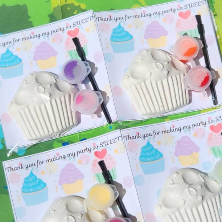 Snazzy Crayons – wholesale Party gift – CupcakeThemed Mini Paint Your Own Kits | Kid Party Favors | 3