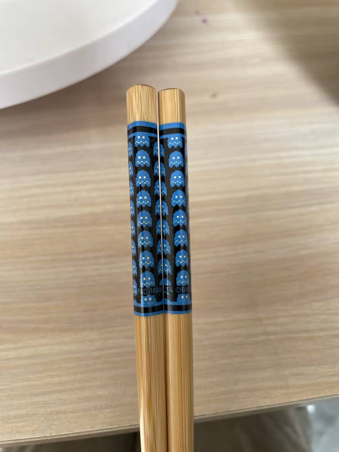 Silver Buffalo - Wholesale Bowl - Pacman Game Screen 20oz Ceramic Ramen Bowl with Chopsticks3