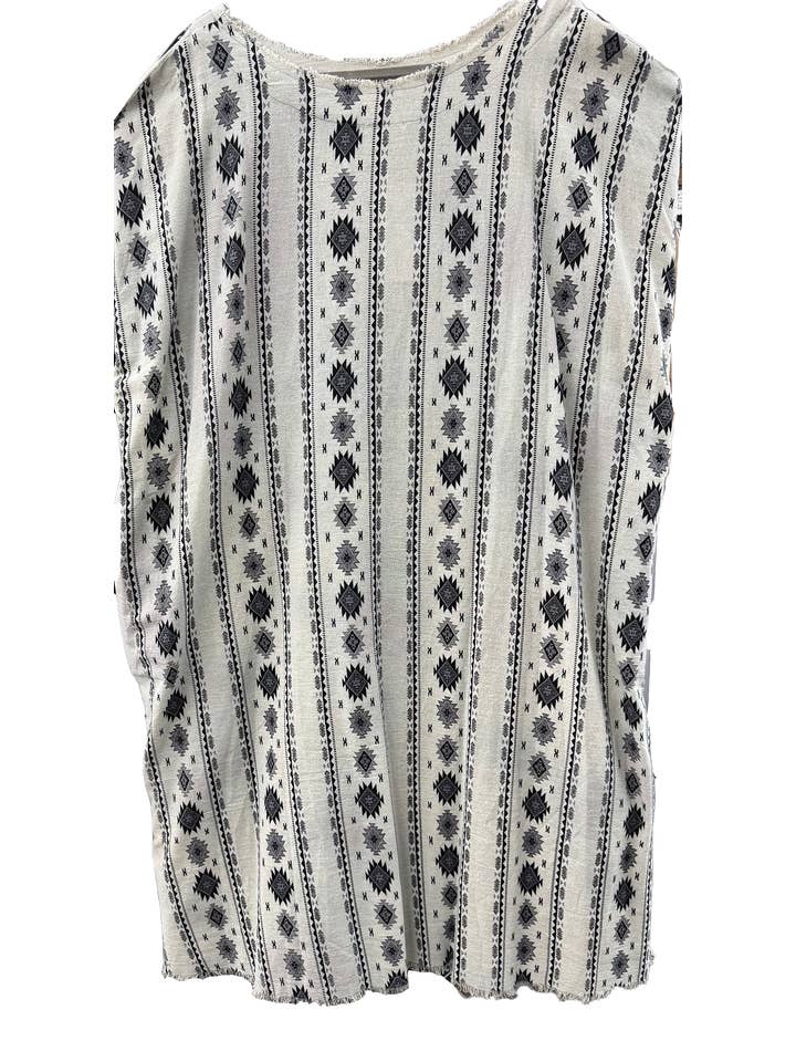 LeParisPetit by I Love Linen - Wholesale Kaftan - Women's - Kaftan Tunic Dress with Indian Chief and Geo Pattern1