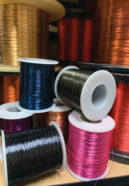 Schiffer Publishing - Vendita all'ingrosso Crafts, Hobbies & DIY - Tessitura con filo: creazione di tessuti metallici intrecciati7