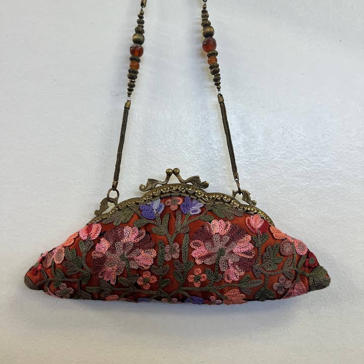 Ricki designs – wholesale Clutch bag – women's – VINTAGE CREWEL EMBROIDERED CLUTCH AC 2764