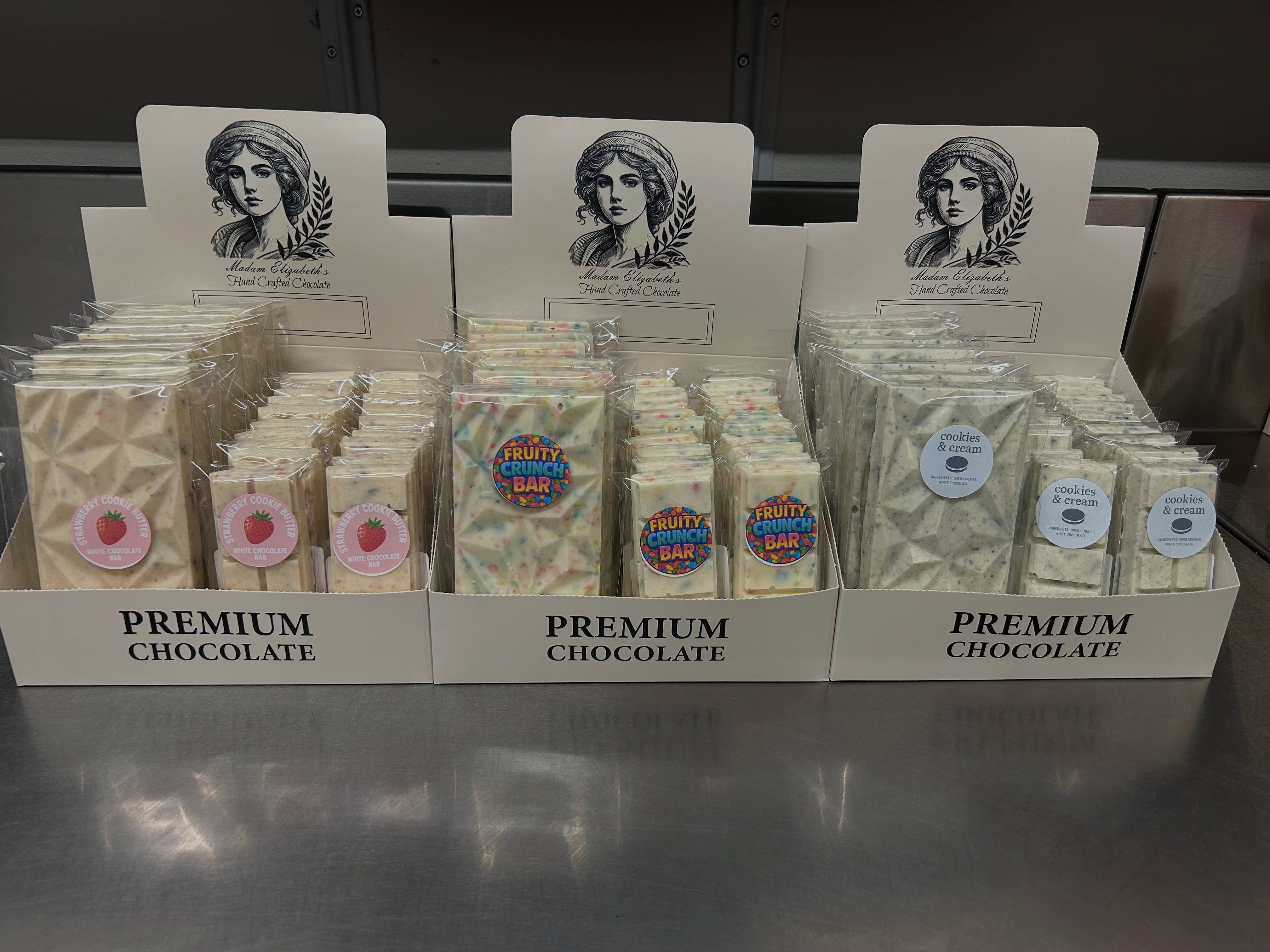 UPSCALE FREEZE - Wholesale Chocolate Bar - Cookies & Cream 2