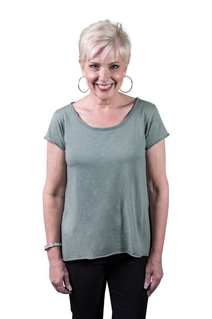 TINA Stephens Italy/Tees By Tina - Wholesale Tunic - Women's - Opal Hi Lo Crew Neck Tee (BSS126)16