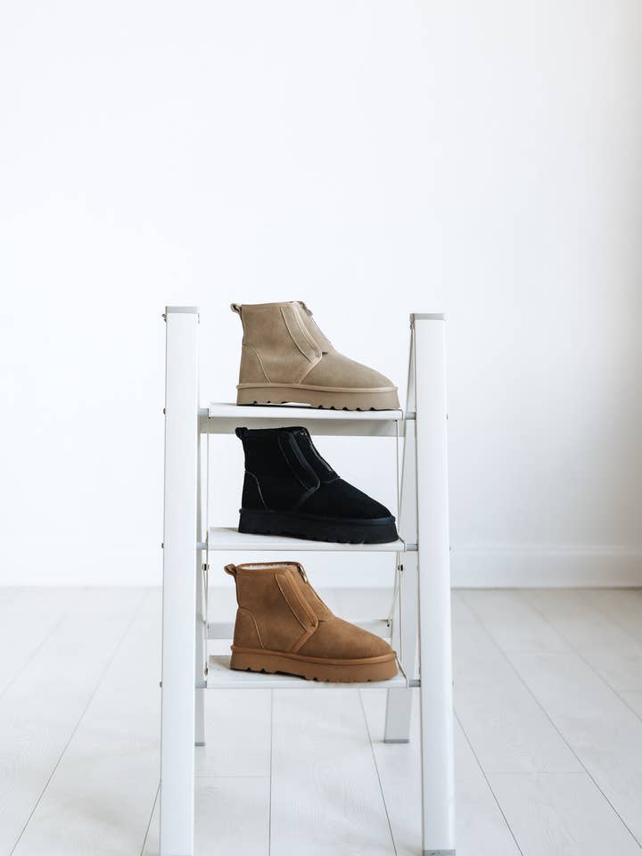 Laguna Real Suede Boot for wholesale by Moon Ryder