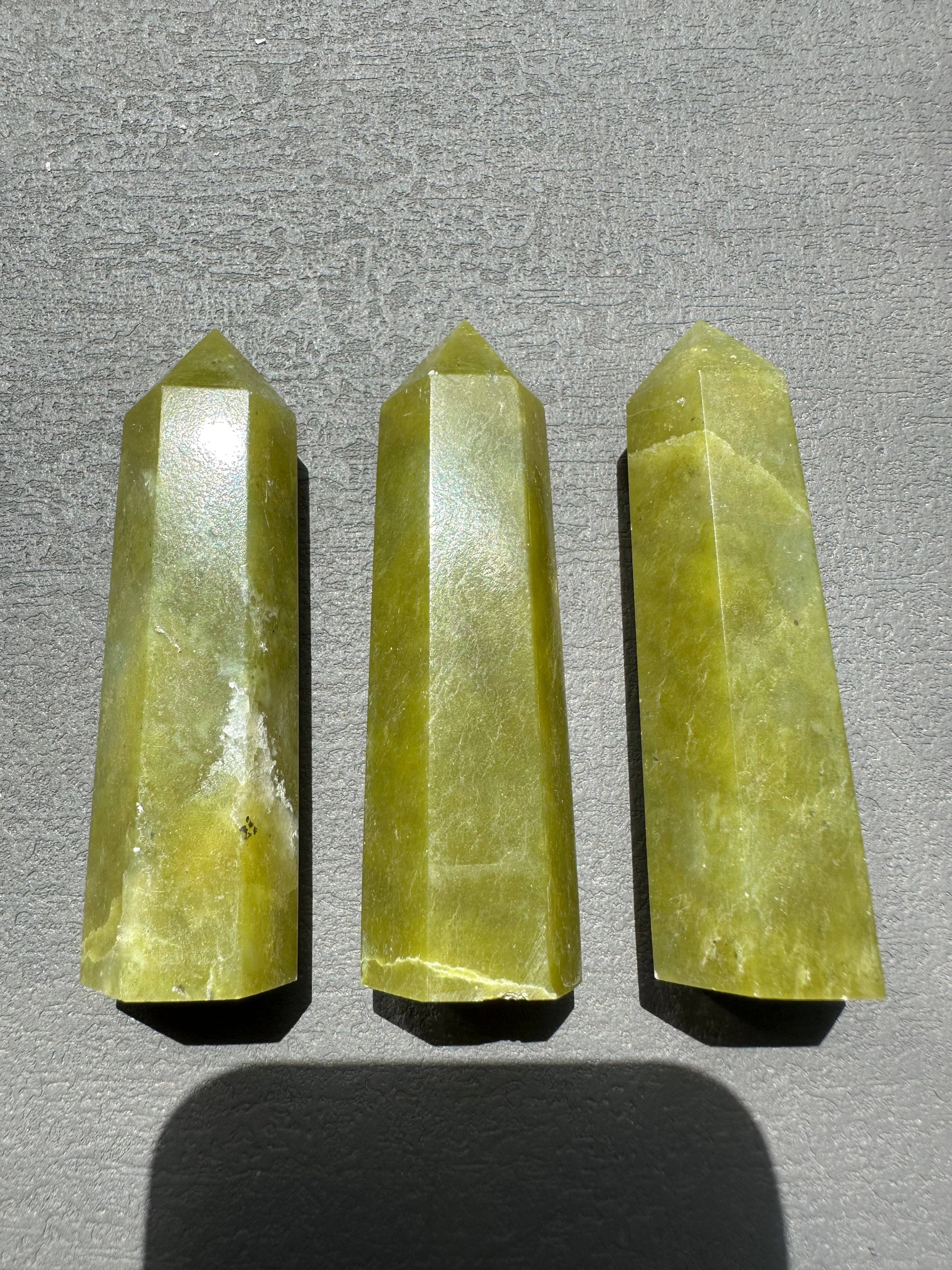 Moon Rituals - Wholesale Spiritual Stone/Crystal - Jade Tower 6-8cm | Natural Jade Crystal for Prosperity, Harmony & Healing | Reiki, Meditation, Chakra Balancing, Positive Energy, Good Luck, Christmas Crystal Gift0