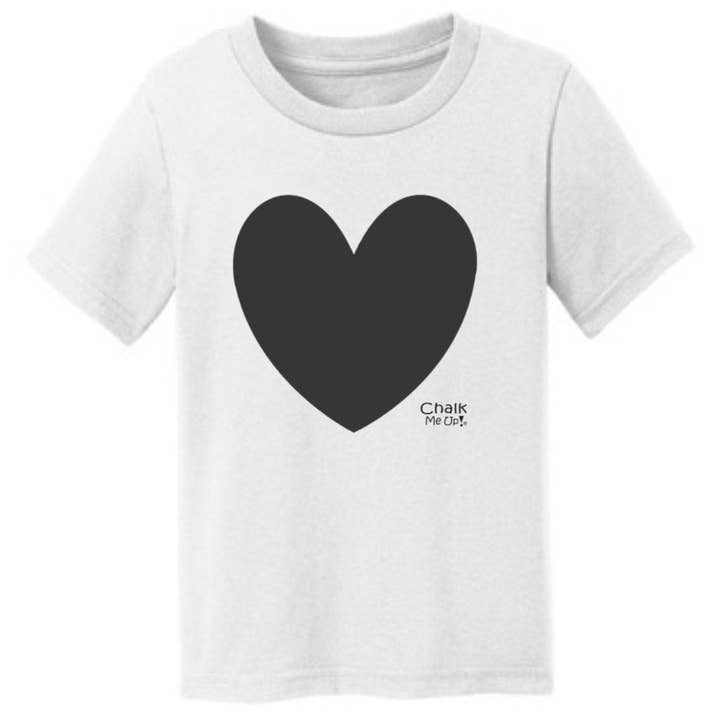 Le t-shirt Tie Dye Heart DIY comprend un kit de teinture et 6 marqueurs à craie pour la vente par Chalk Me Up