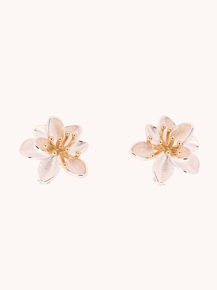 Floral Silver Earring Lotus Nature Inspired Stocking Stuffer for wholesale by Gratinsta