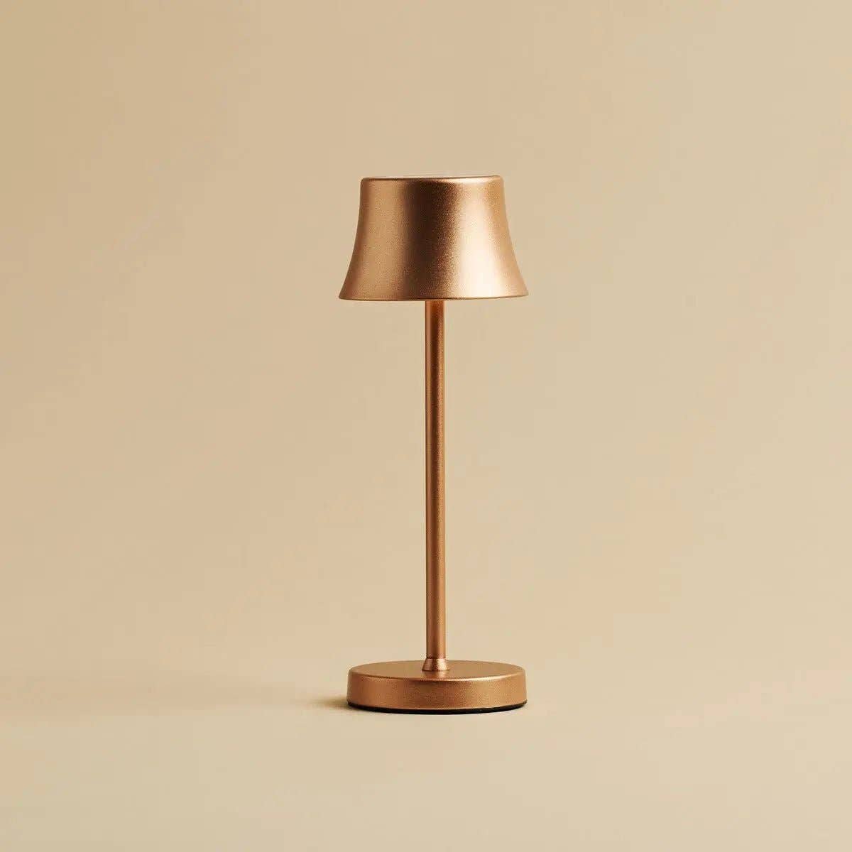 Tavellio - Venta al por mayor Lámparas decorativas/de escritorio - Conjunto Combi Profesional | 8 x Lámparas de Mesa Recargables Mini Copper De Pijp & 1 x Estación de Carga Central13