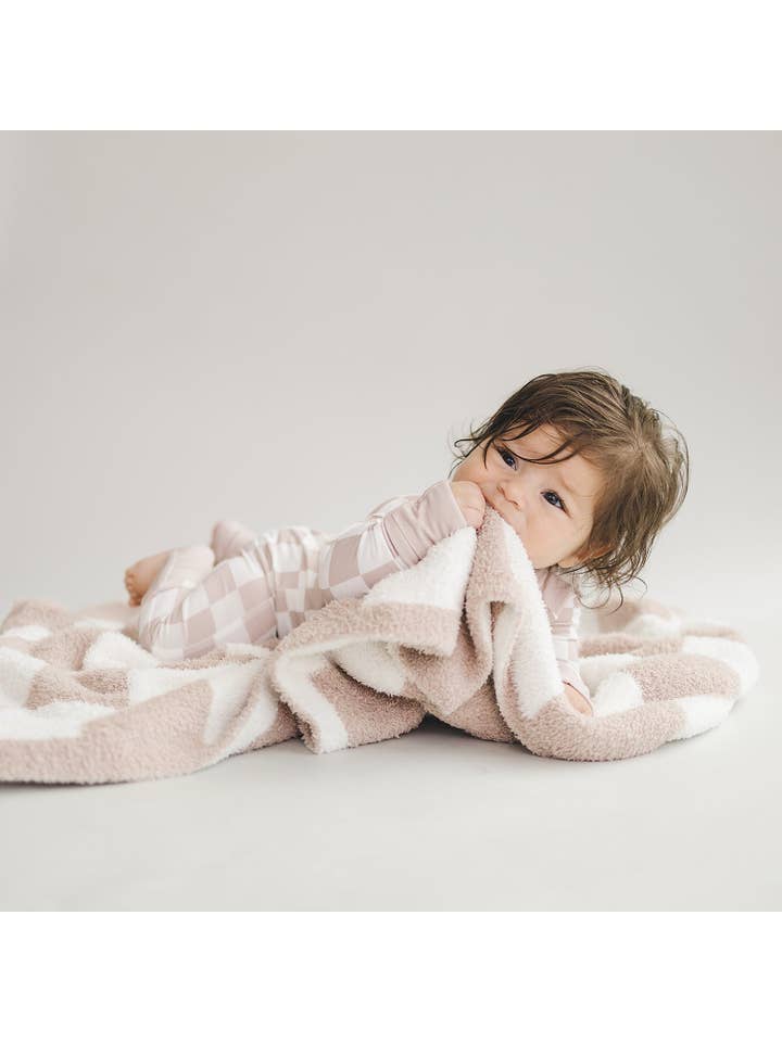 Lucky Panda Kids - Wholesale Bedding Blanket - Kids & Baby - Checkered Plush Baby Blanket | Latte7