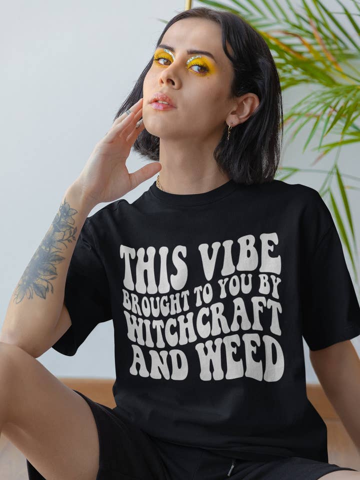 Chemise de sorcière, cette ambiance vous est apportée par Witchcraft pour la vente par Wickedly Divine Shop