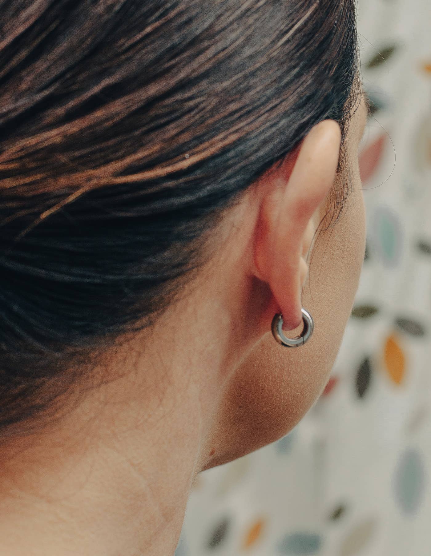 Nordic Muse – Engroshandel Hoops – Sølv Small Leverback Bold Hoop Øreringe, Vandtæt2