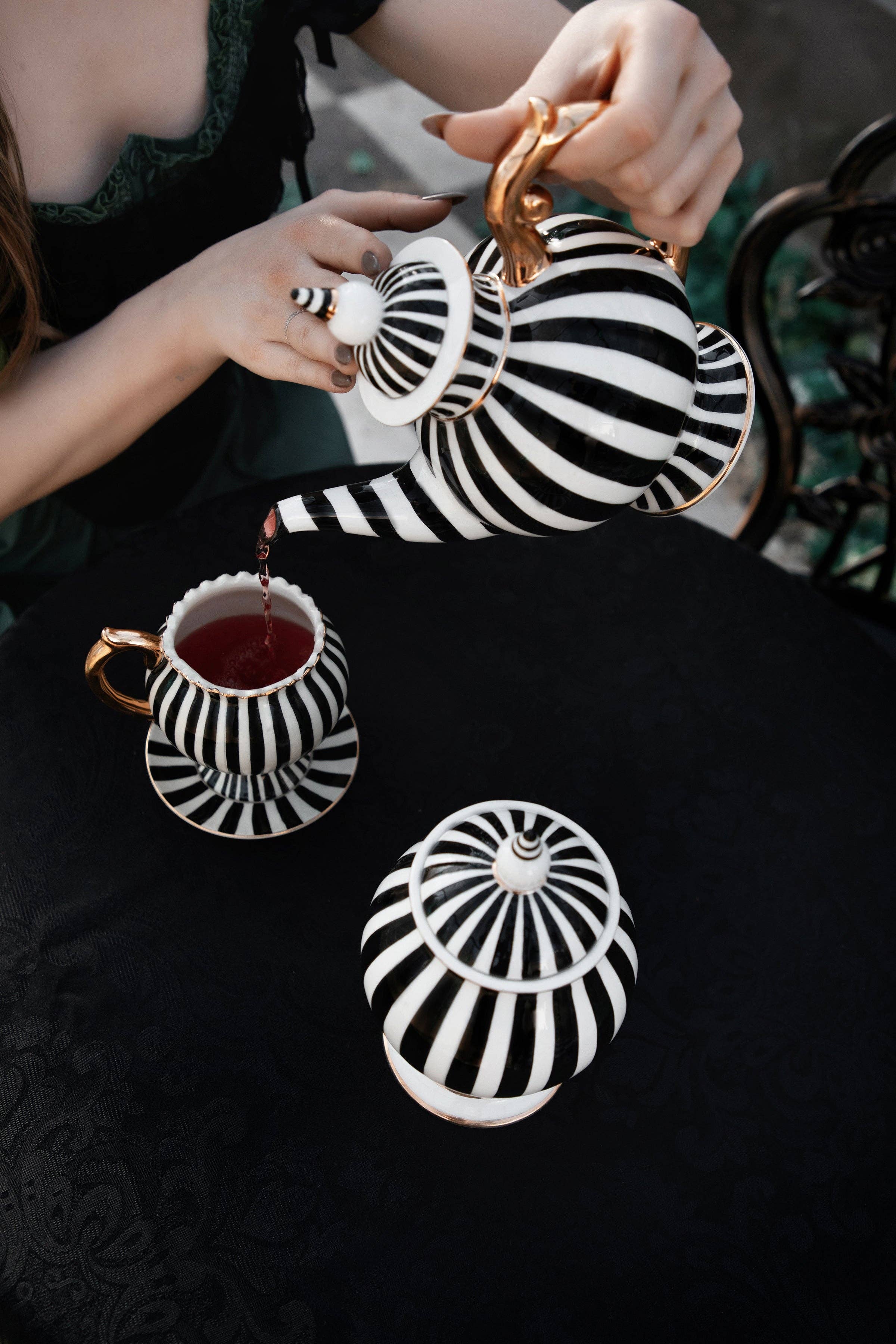 Lively Ghosts - Wholesale Theepot - Theepot | Grim & Ghostly theeset14