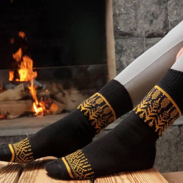 Nordic Wools - Wholesale Socks - Unisex - Nordic Socks Merino Wool in PERFORMâ„¢ (Yule - Black) - Unisex