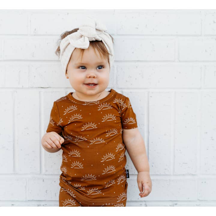 millie + roo LLC - Vente Haut et bas de pyjama – enfant - ENSEMBLES 2 PIÈCES À MANCHES COURTES EN BAMBOU - Sunny Days9