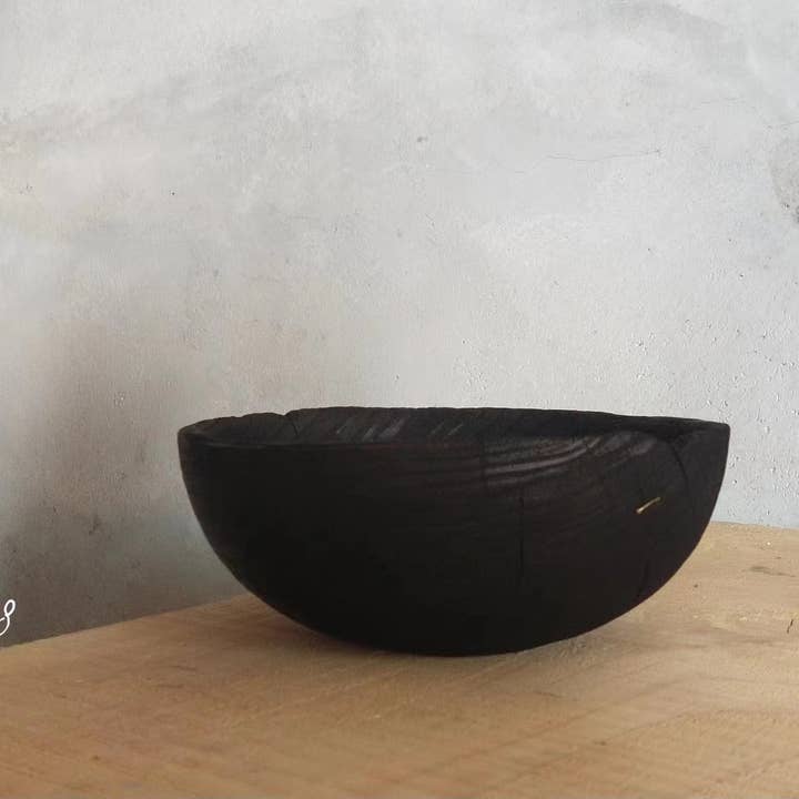 Element Accessories EU - Wholesale Decorative Plate/Dish/Bowl - Wabi Sabi wooden bowl hand-carved by master artisan9