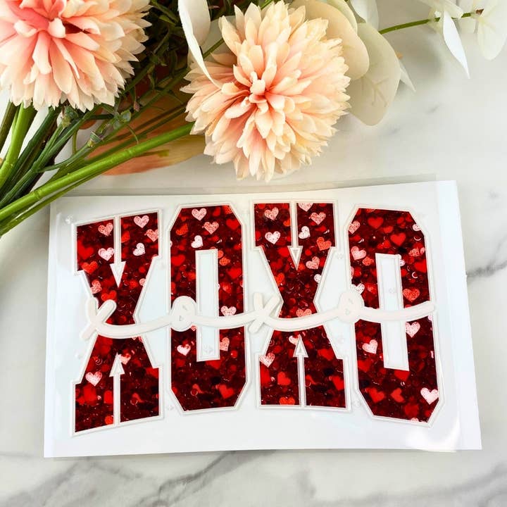 XOXO | Calcomanía DTF UV de 4" para venta al por mayor de HKS Custom Designs