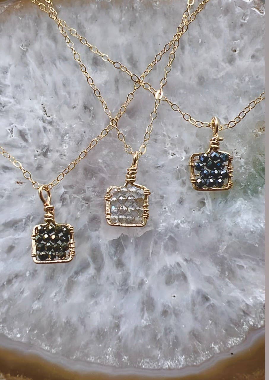 Sonya Renee Jewelry - Vendita all'ingrosso Collana con ciondolo/pendaglio - Collana Posh Micro Quadrata8