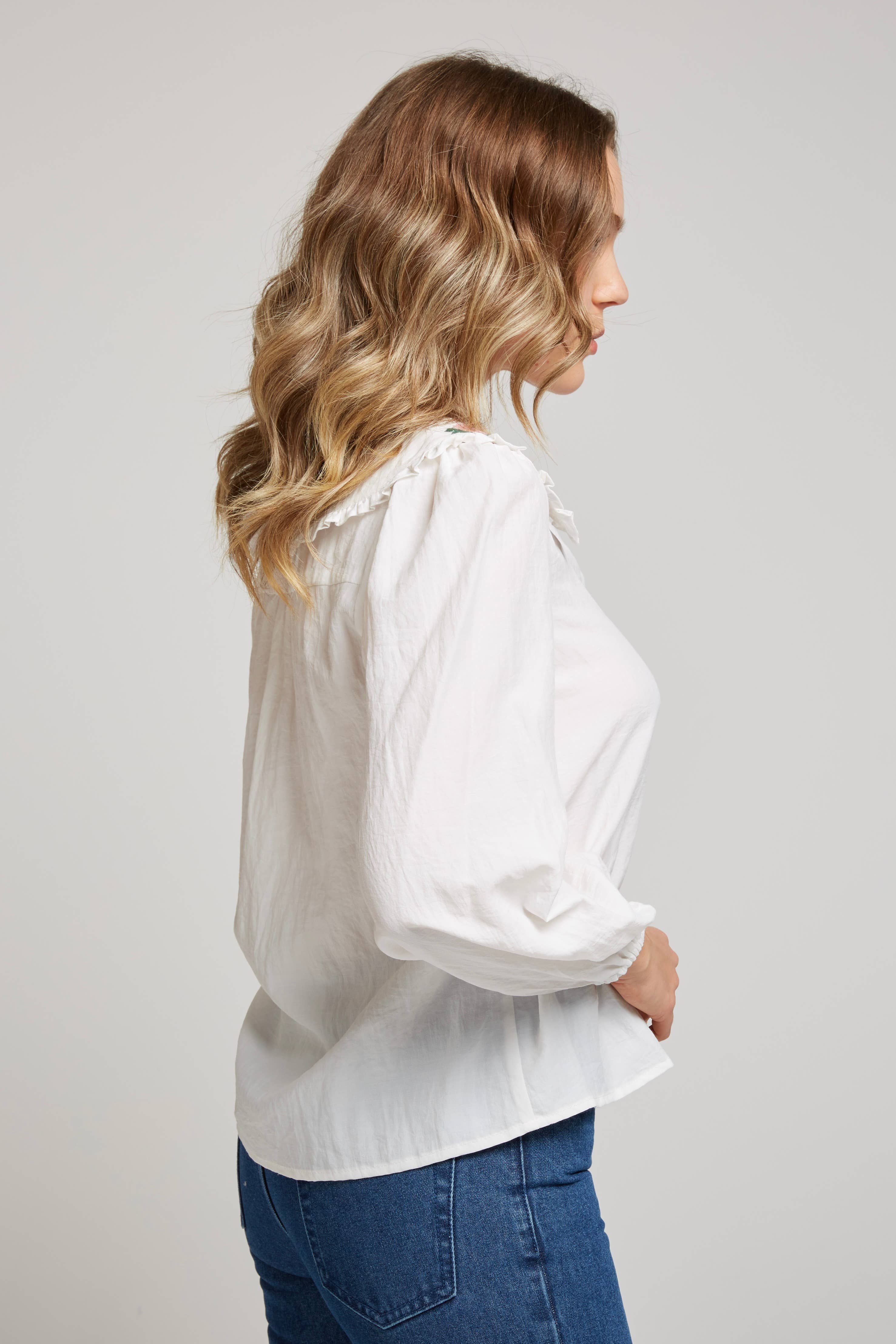 Andy & Lucy - Venta al por mayor Camisa - Mujer - CHERY - Blusa con cuello bordado y mangas abullonadas1