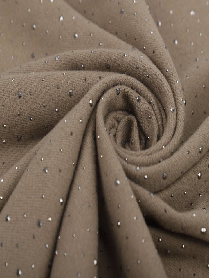 E-09300 Strass- og frynsetørklæde for engroshandel hos PHANIE MODE