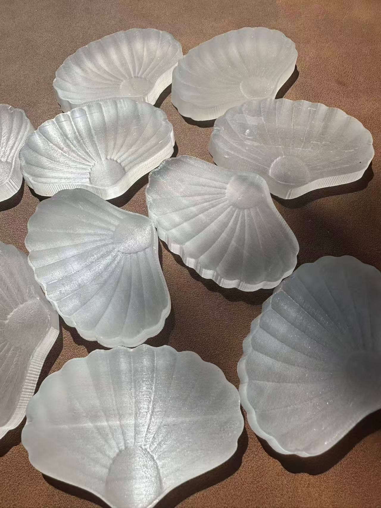 Moon Rituals – wholesale Spiritual stone/crystal – Natural Selenite Shell 6-7cm - Healing Crystal for Energy Cleansing, Peace & Spiritual Growth, christmas crystal gift3