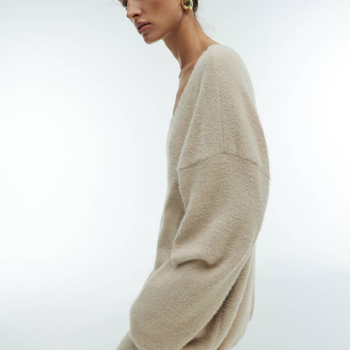 Marayn - Wholesale Top & Skirt Set - Women's - Chic European Knit VNeck Sweater Skirt Set21