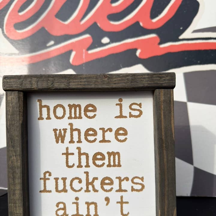 Hem är där de jävlarna inte är. för wholesale av Rebel Roses