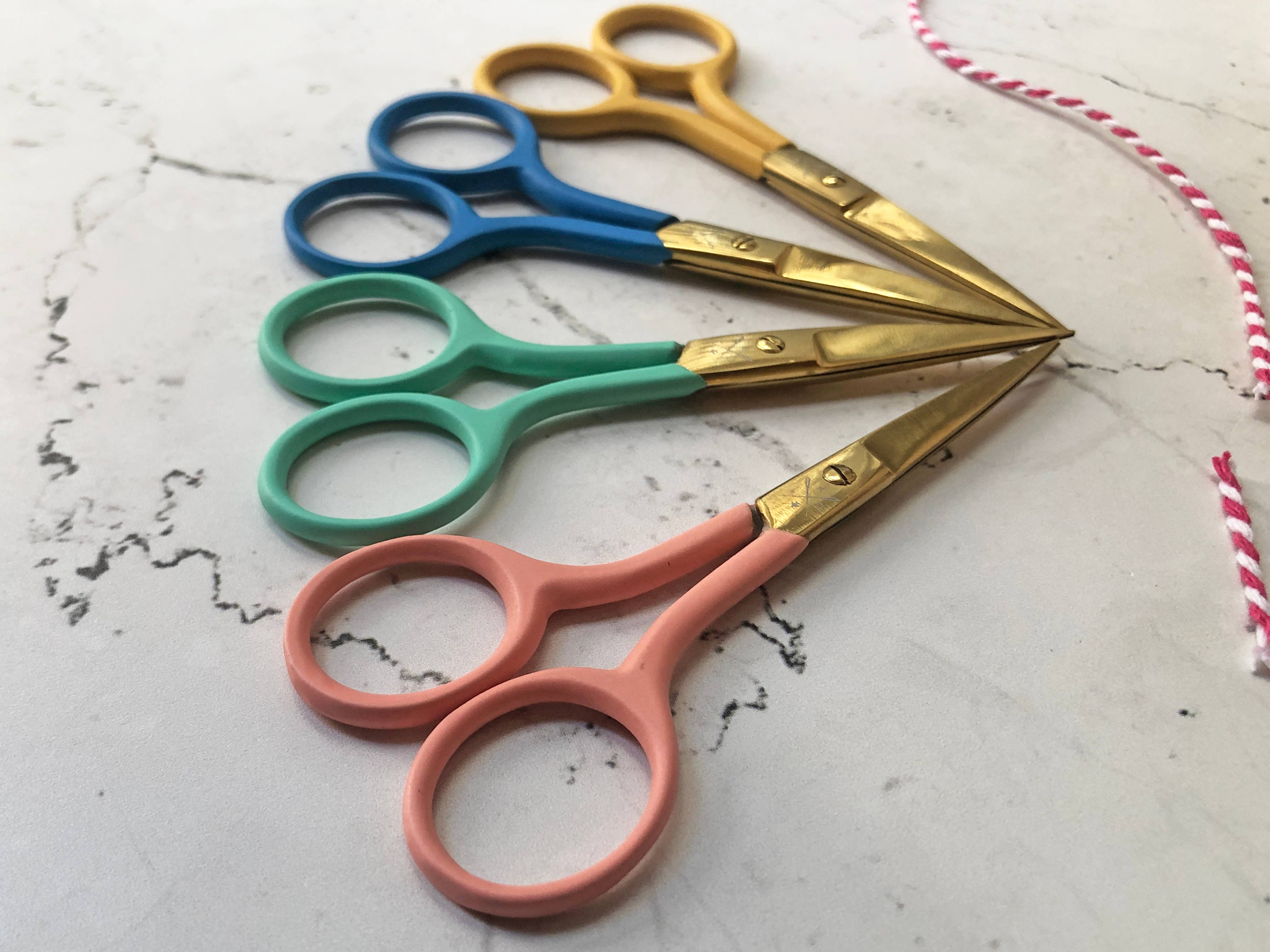 Chasing Threads - Wholesale Embroidery/Cross Stitch Supplies - Coloured Embroidery Scissors3