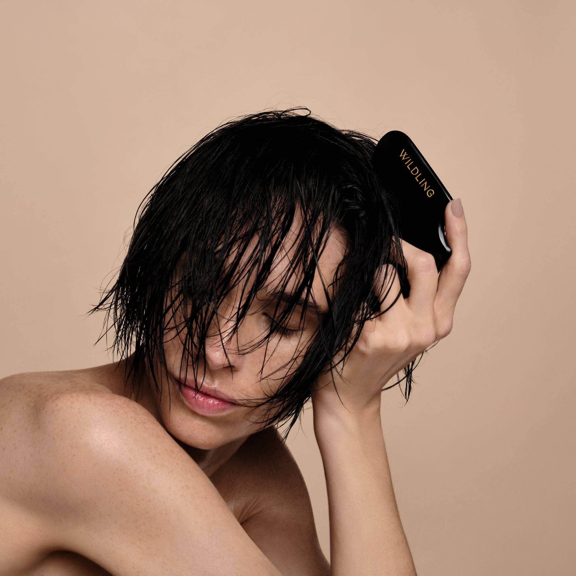 Wildling - Venta al por mayor Cepillo/peine - Peine estimulante para el cuero cabelludo Empress Gua Sha7