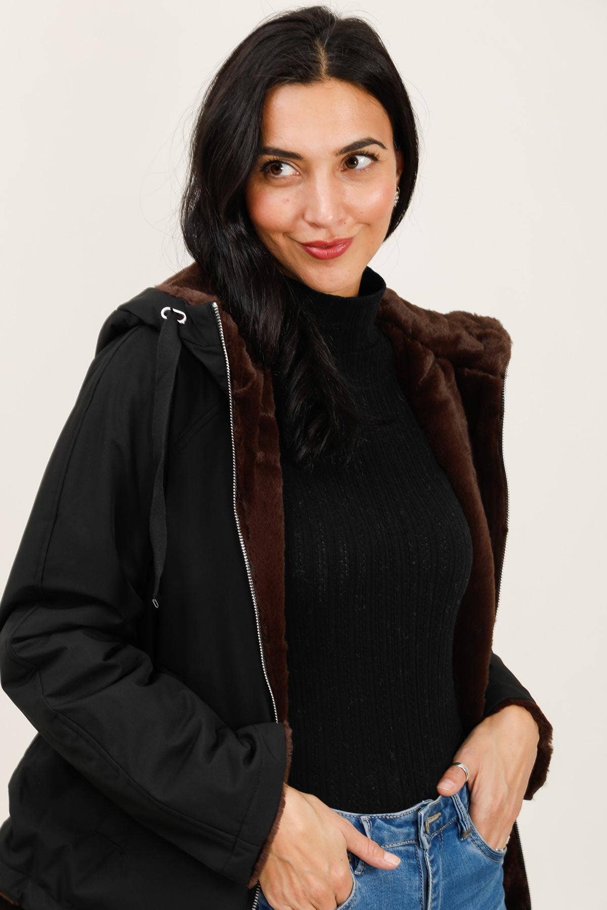 Attrait Paris - Wholesale Parka - Women's - Short hooded parka, reversible fur12