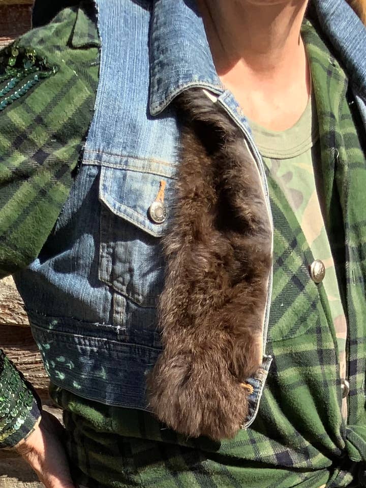 Bridger Pelt Bodywarmer voor wholesale door Wild Flower Heart