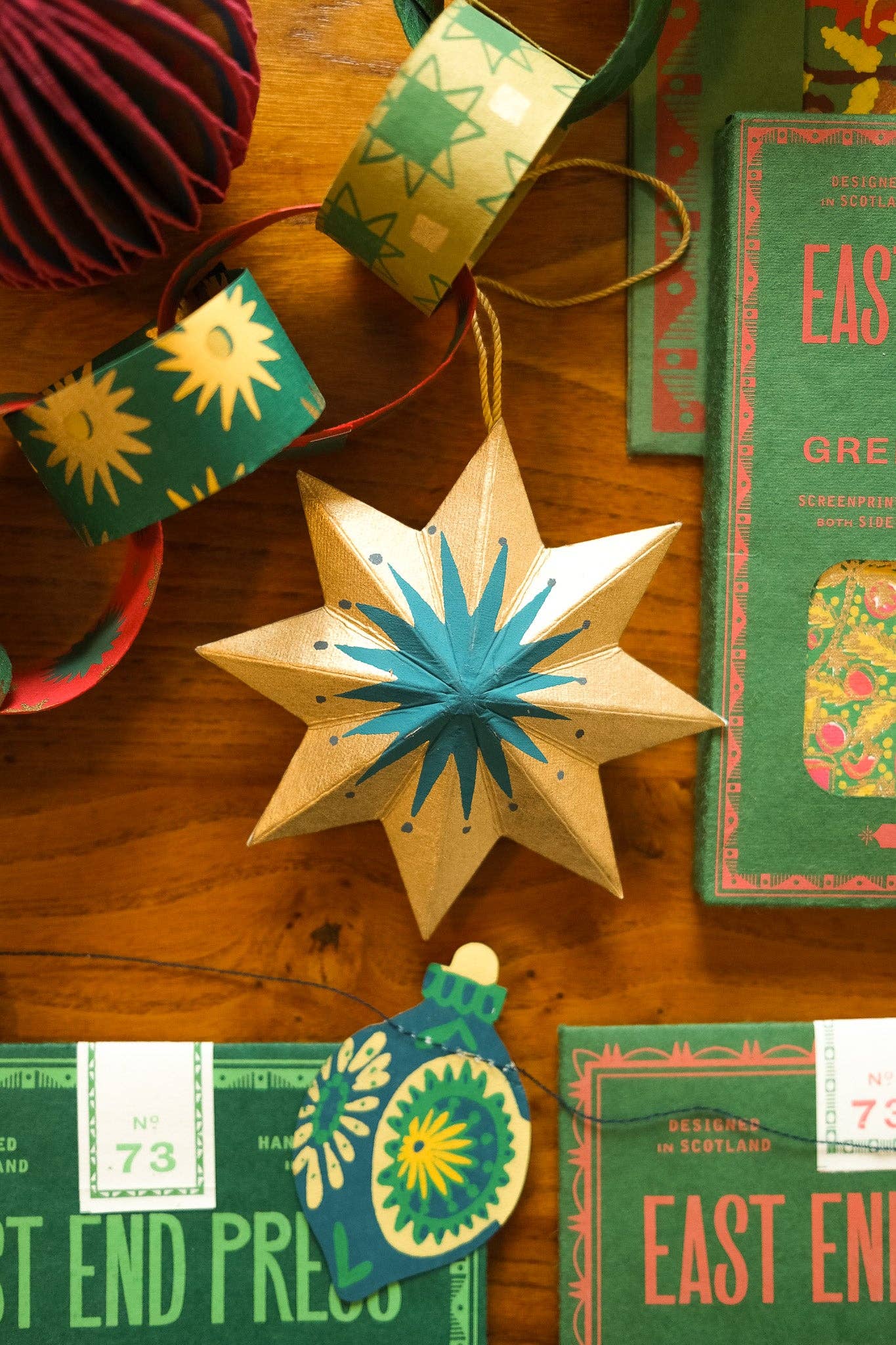East End Press – wholesale Ornament – UK/EU: Golden Star Screen-Printed Board Decoration1