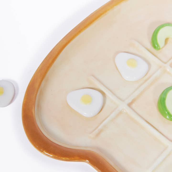 L'expressionist - Wholesale Board Game - Tic tac toe lawyer/egg3