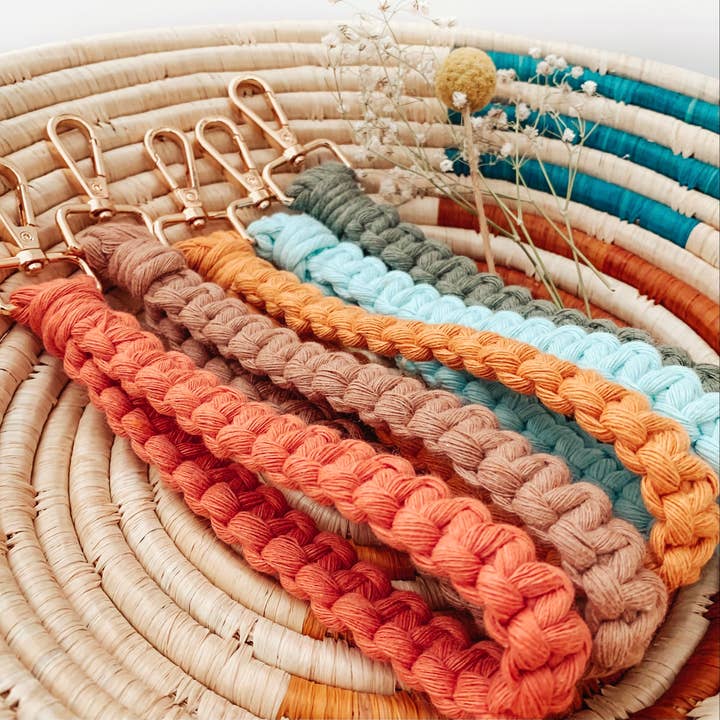 Makramee-Schlüsselhalter für den Großhandel von Live Free Fibers