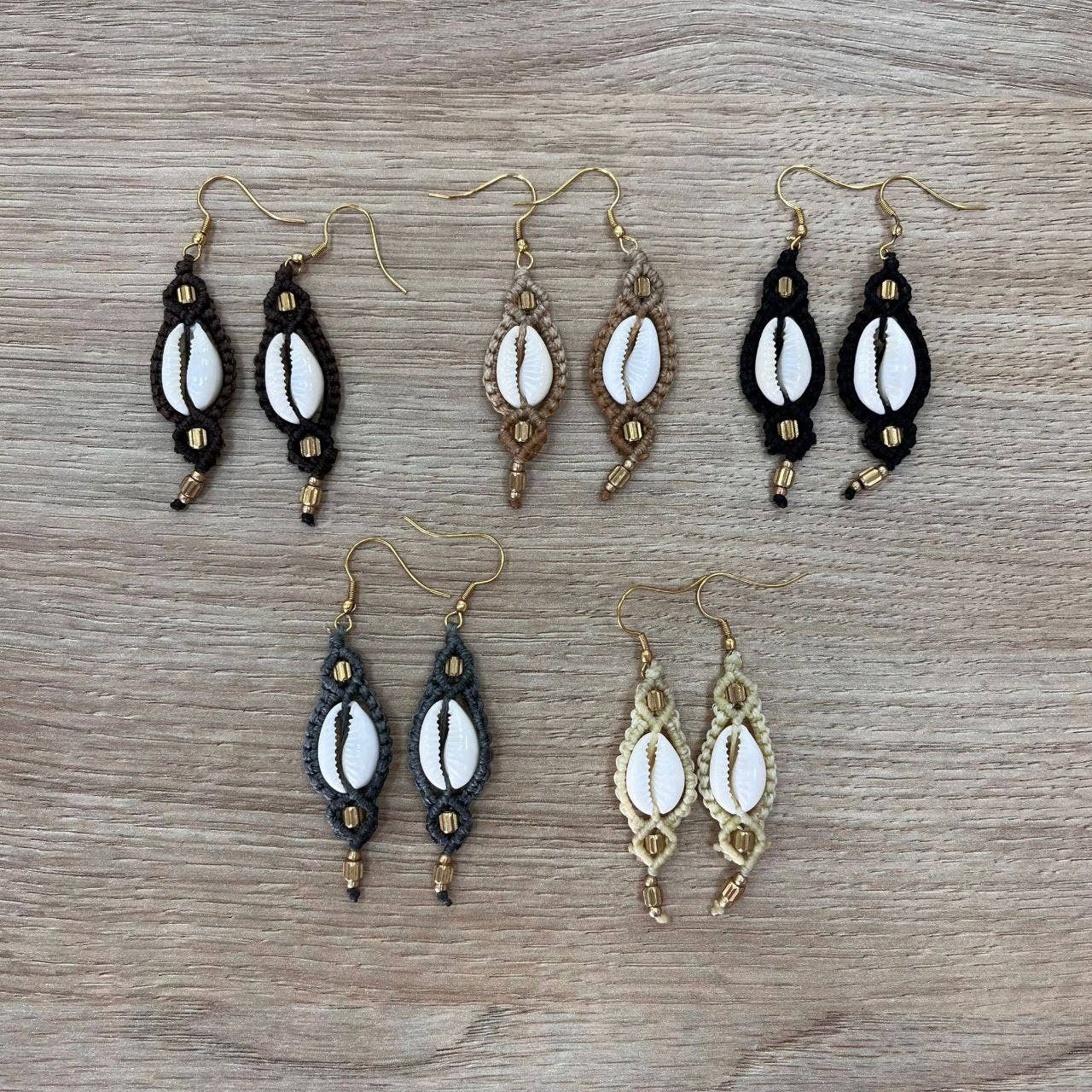 Hecho a mano - Wholesale Hangende/ronde oorbellen - Kleurrijke macramé oorbellen in verschillende designs1