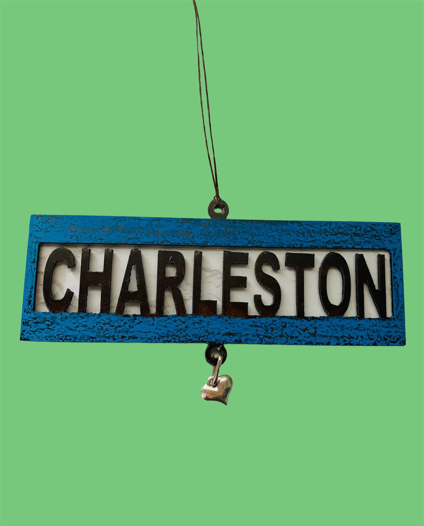 Whimsies - Vendita all'ingrosso Campanelle a vento - Scacciapensieri State Wind Chimes, cuore in peltro, con nome Pride, souvenir a goccia, USA3