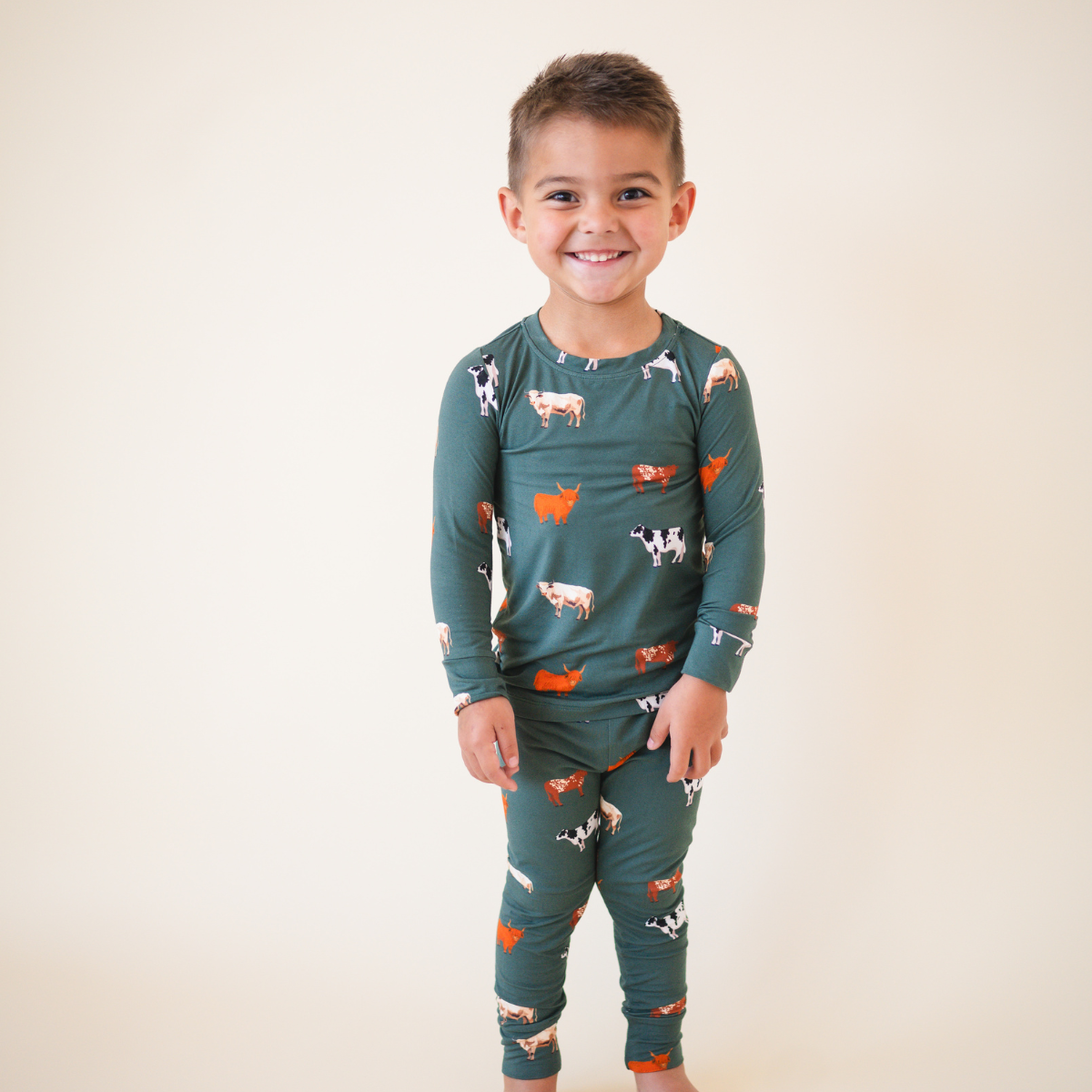 bug + bean kids - Vente Haut et bas de pyjama – enfant - Ensemble pyjama bambou 2 pièces pour tout-petit | Vache verte3