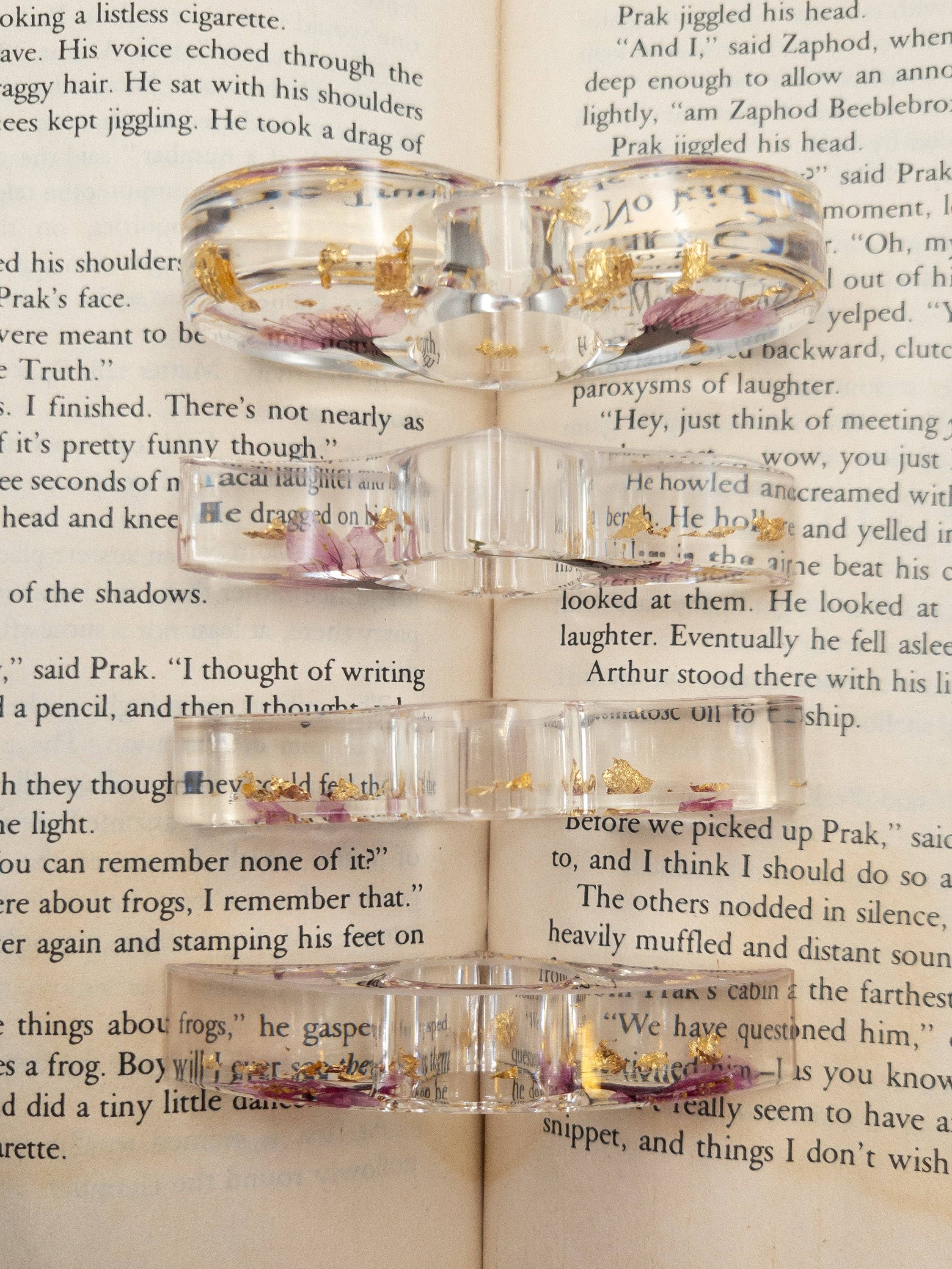 Botanically Bookish - Wholesale Bookmark - Floral Book Page Holder, Flower Thumb Page Spreader7