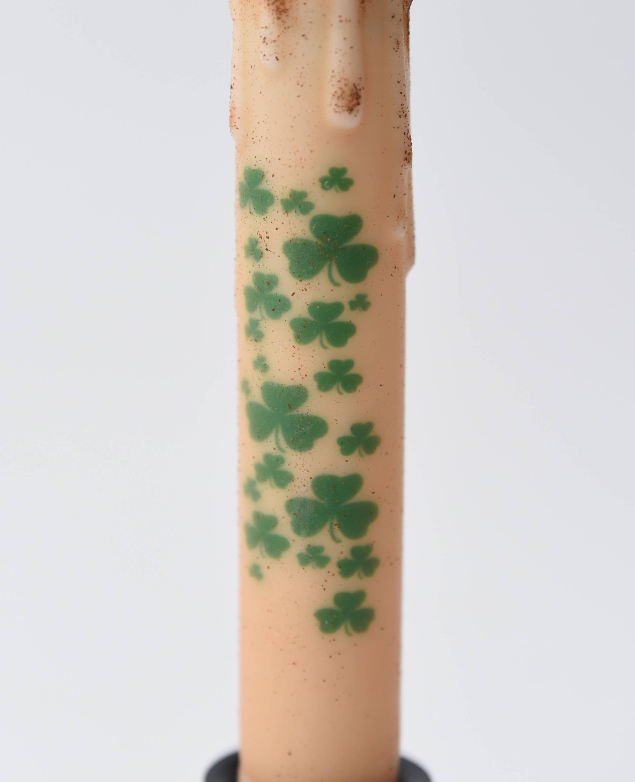 LMS Wholesale - Vente Bougie sans flamme - Bougie effilée à minuterie LED avec trèfles flottants2