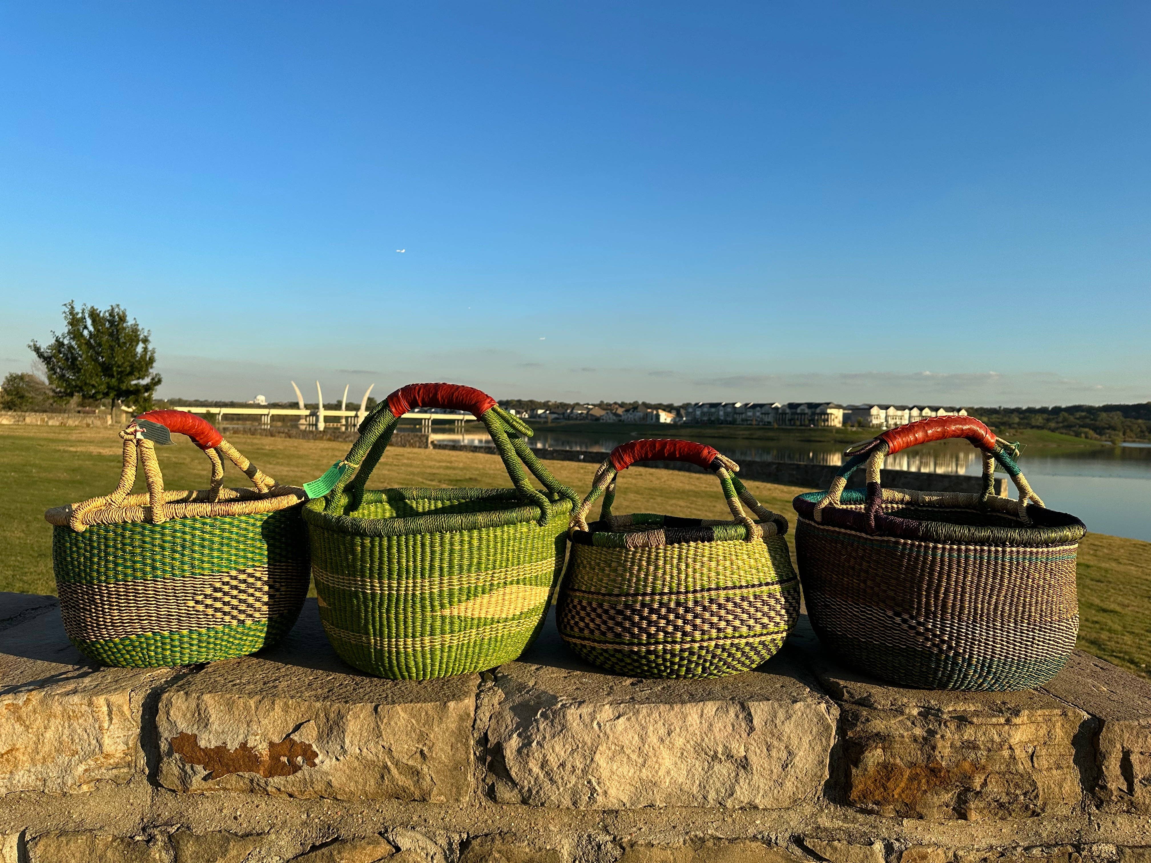 The African Home Goods - Wholesale Basket - Round Bolga Market Basket w/ Leather Wrapped Handle - Green Assorted 1 EA6