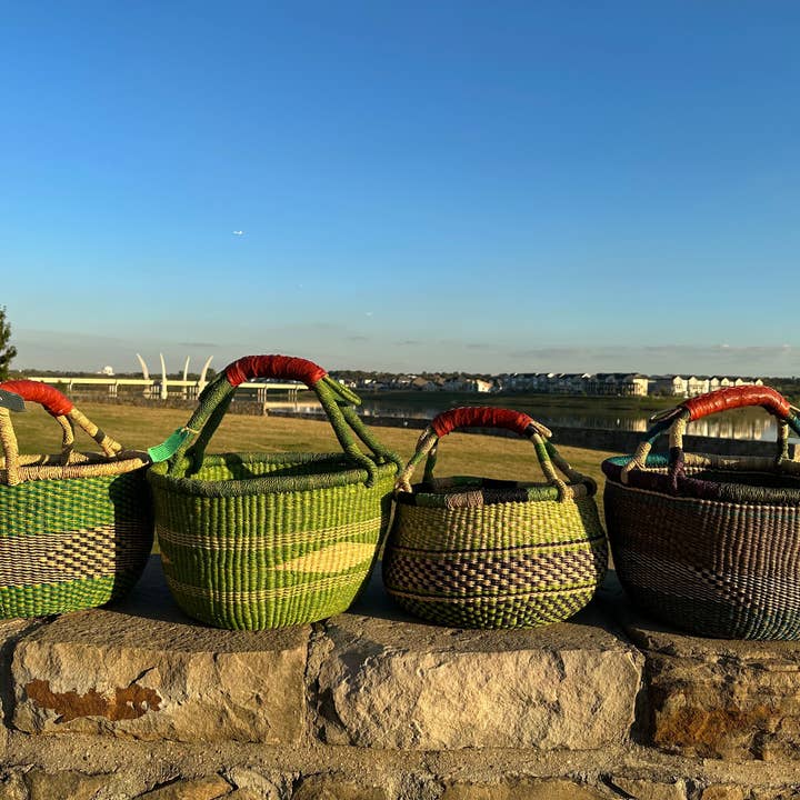 The African Home Goods - Wholesale Basket - Round Bolga Market Basket w/ Leather Wrapped Handle - Green Assorted 1 EA6