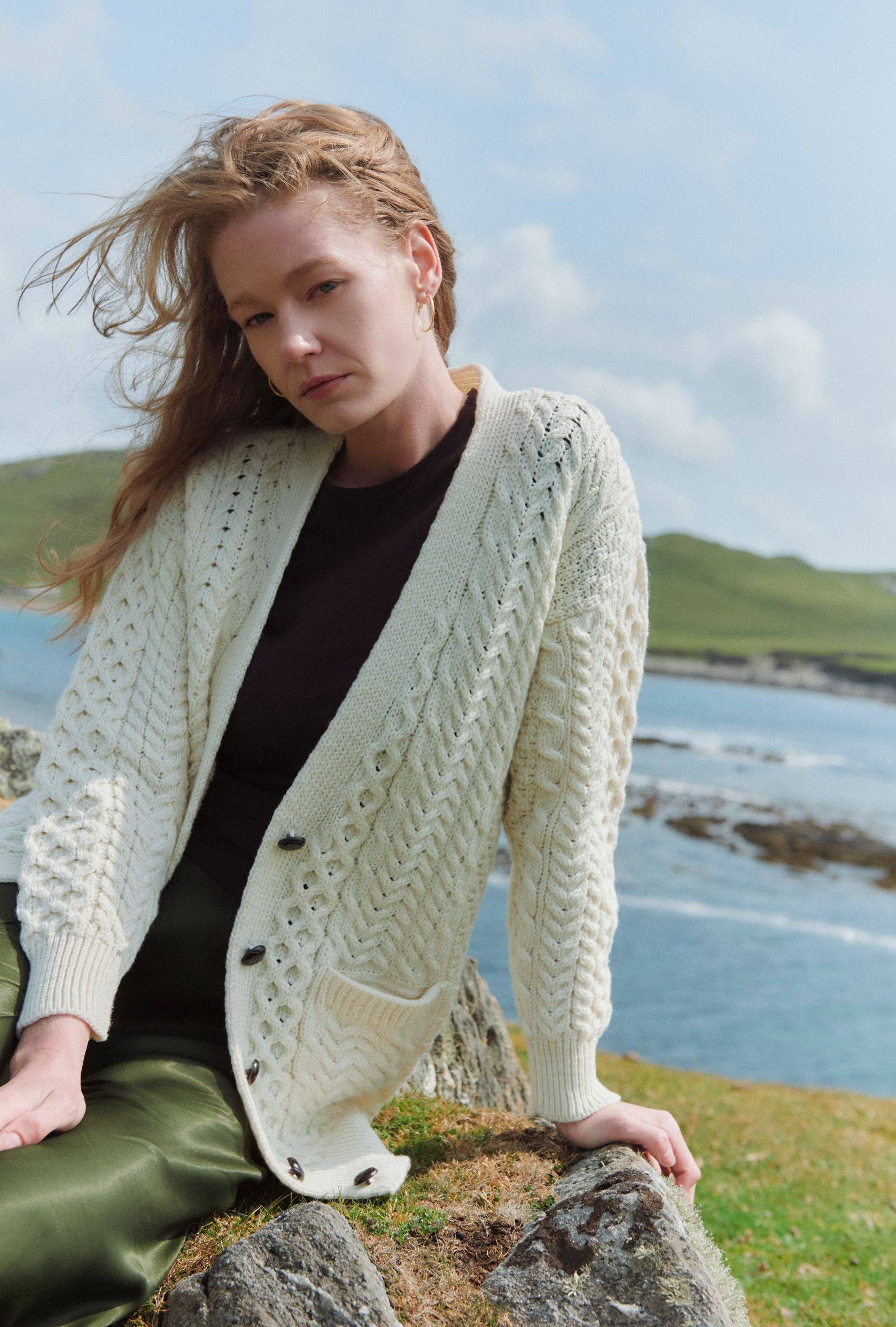Aran Woollen Mills – wholesale Cardigan – Women’s – Delphi Aran Boyfriend Cardigan - Cream2