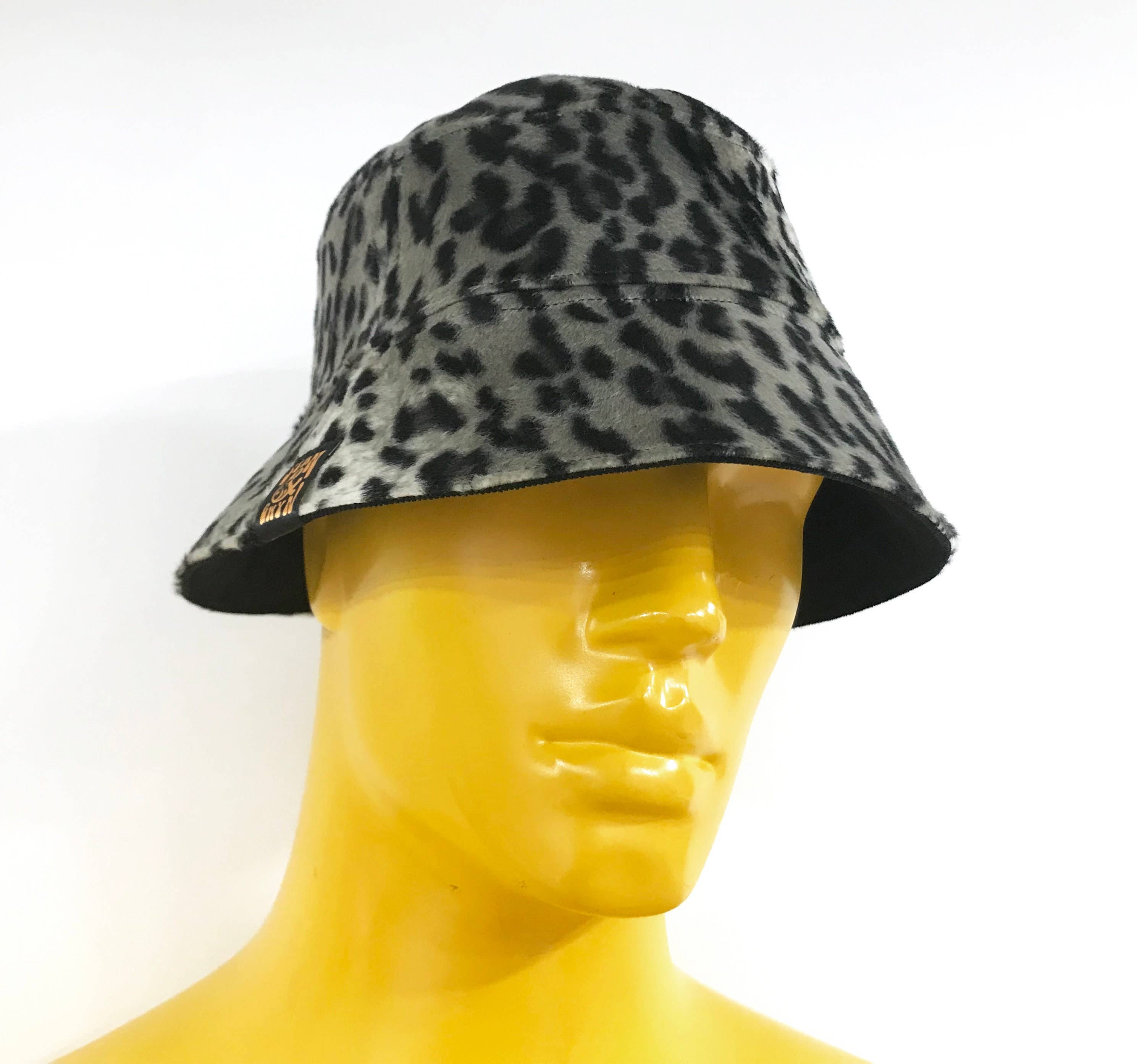 Stan and Gwyn - Wholesale Vissershoedje - Dames - Hoed met dierenprint, hoed met bontemmer, grijze hoed met luipaardprint8